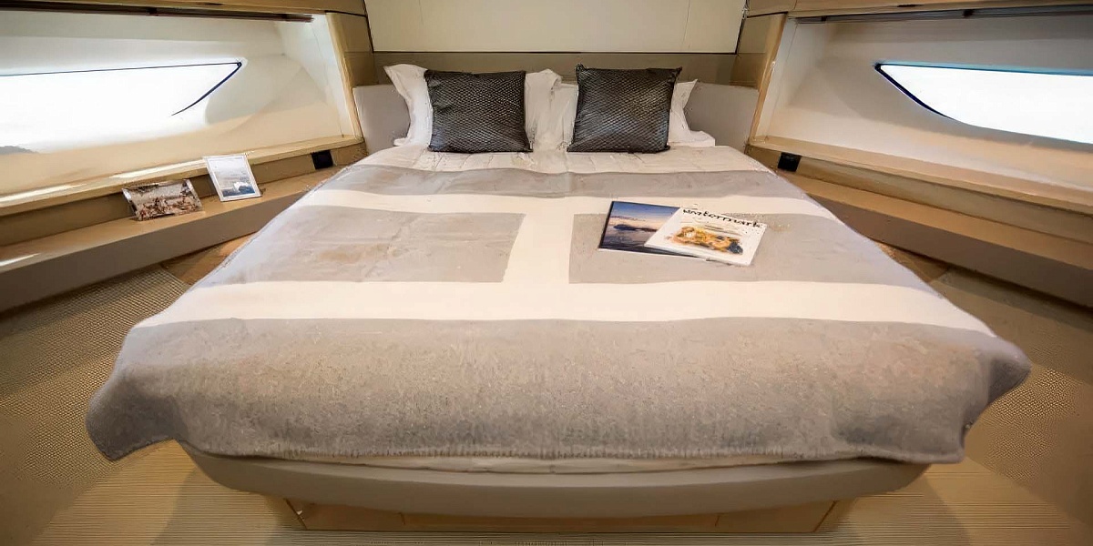 Аренда яхты Princess F55 Risa на Пхукете